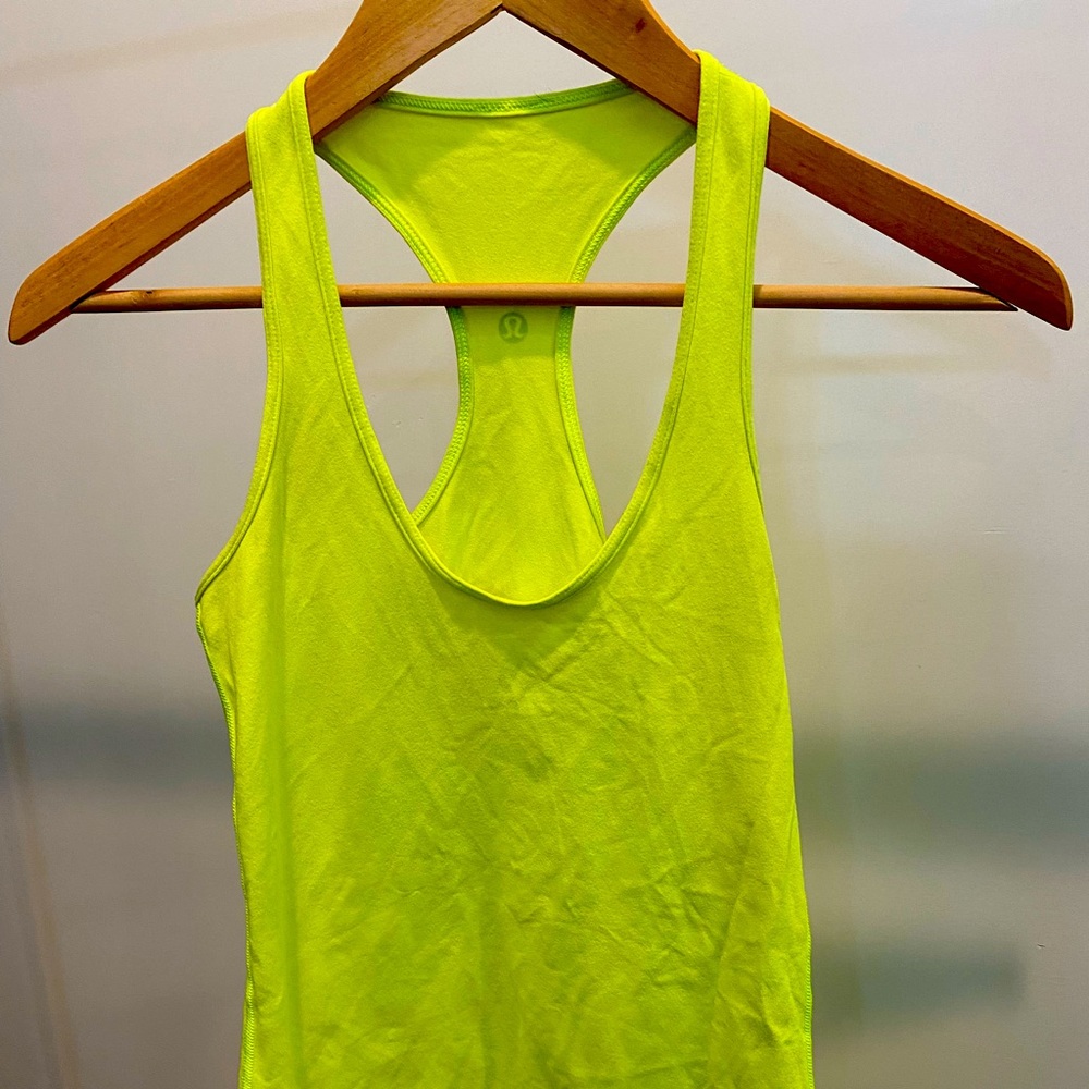 Lululemon tank